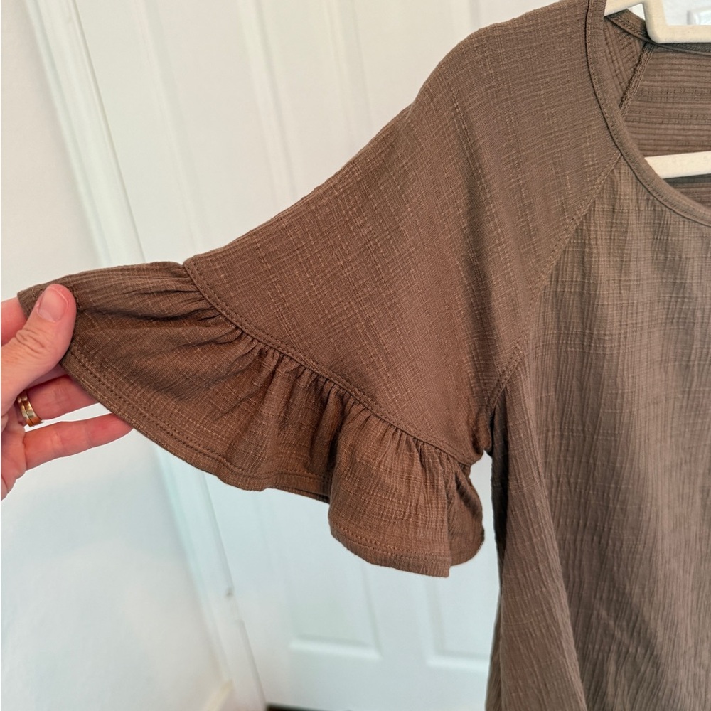 NEW Max Studio Ruffle Sleeve Women's Top in Mocha - Picture 7 of 8